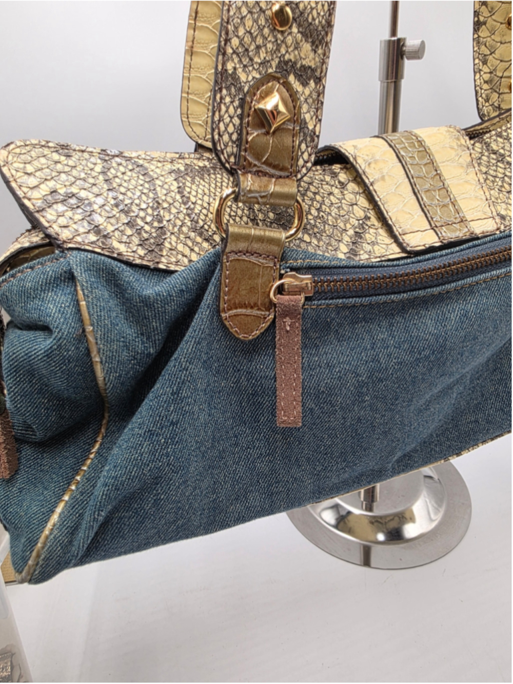 Authentic Vintage Guess Y2K Denim Shoulder Bag - Picture 11 of 16